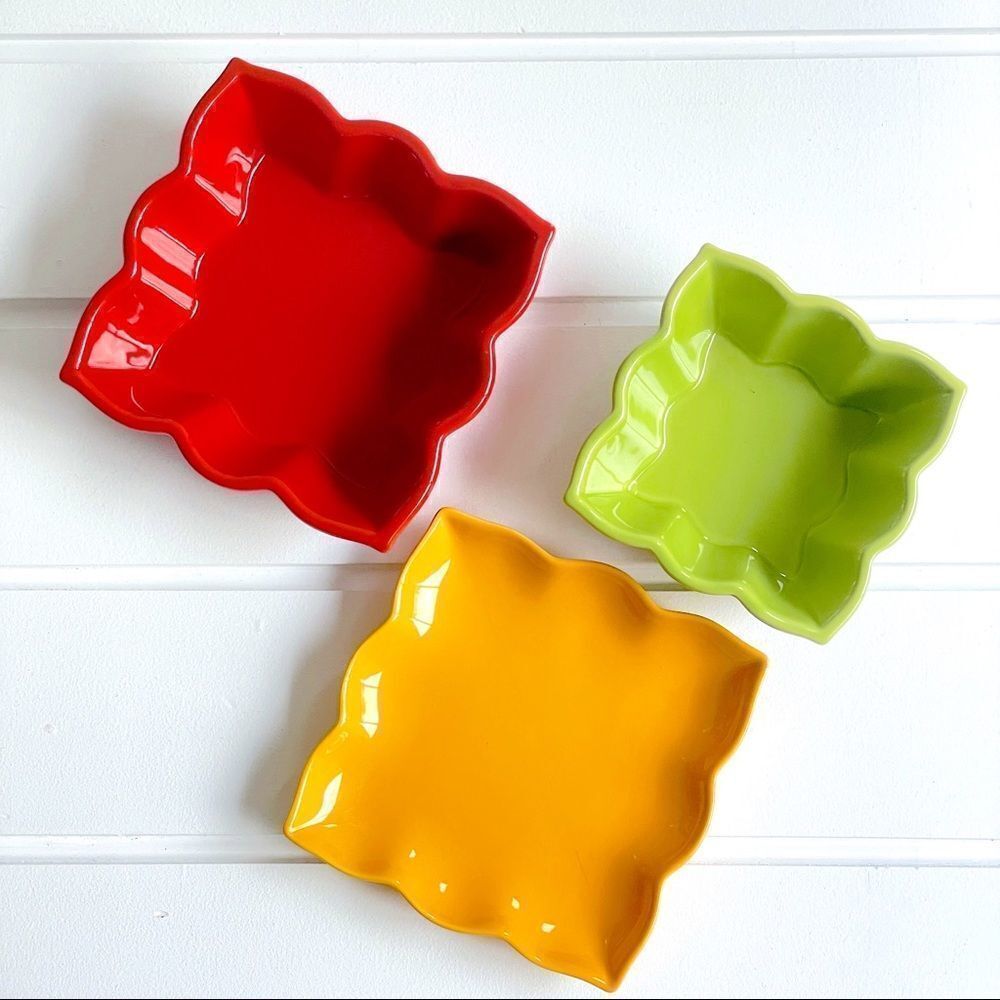 Chantal Talavera Collection Matching Set Scalloped Bowls & Plate Serving Pieces